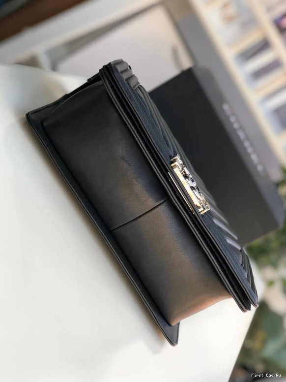 First Bag Ru BOY BAG 25CM 20CM CHANEL 0717